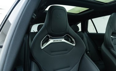 Mercedes-Benz C63 S AMG E Performance Estate Night Edition 12