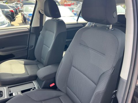Volkswagen Golf 1.4 TSI BlueMotion Tech Match DSG Euro 5 (s/s) 5dr 27