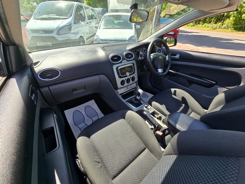 Ford Focus CC2 24