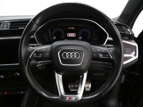 Audi Q3 1.5 TFSI CoD 35 S line S Tronic Euro 6 (s/s) 5dr 10
