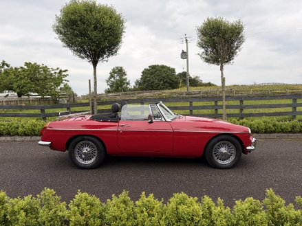MG B ROADSTER