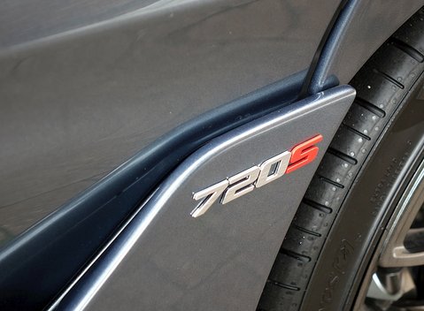 McLaren 720S Luxury 23