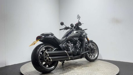 MBP C 2024 ONLY 3K 1 OWNER CRUISER BIKE 1000CC TOURER BIKE 2