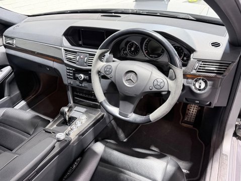 Mercedes-Benz E Class 6.2 E63 V8 AMG G-Tronic Euro 5 4dr 9