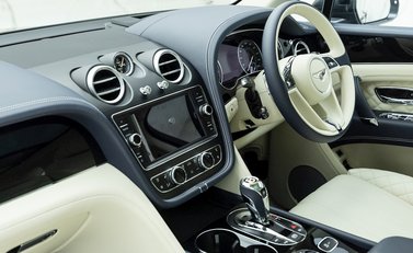 Bentley Bentayga Speed 16