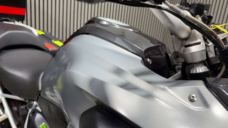 BMW R1200GS LC 2013 LOTS OF EXTRAS FULL LUGGAGE ONLY 36K SERVICED 12