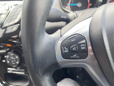 Ford Fiesta 1.0T EcoBoost Zetec Euro 5 (s/s) 5dr 25