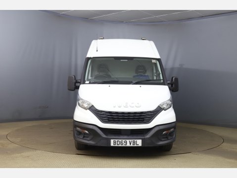 Iveco Daily 2.3D HPI 12V 35S 3520 MWB H1 Euro 6 (s/s) 5dr 9