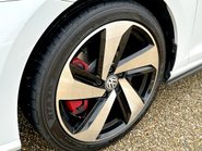Volkswagen Golf GTI PERFORMANCE TSI DSG 39