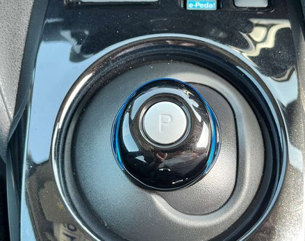 Nissan LEAF Leaf Tekna Electric 110kw, 39kwh (Automatic) 53