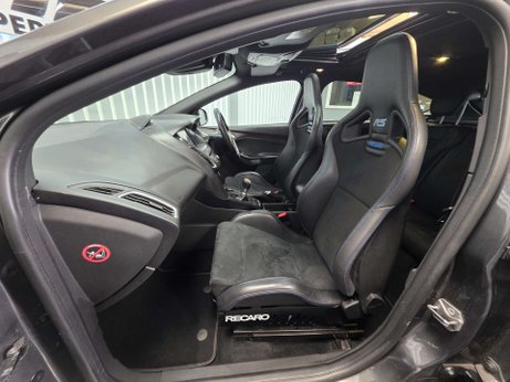 Ford Focus 2.3T EcoBoost RS Hatchback 5dr Petrol Manual AWD Euro 6 (s/s) (350 ps) 5