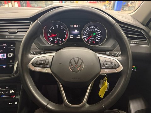 Volkswagen Tiguan LIFE TSI DSG 15