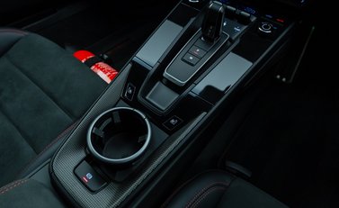 Porsche 911 Carrera 4 GTS (992) 25