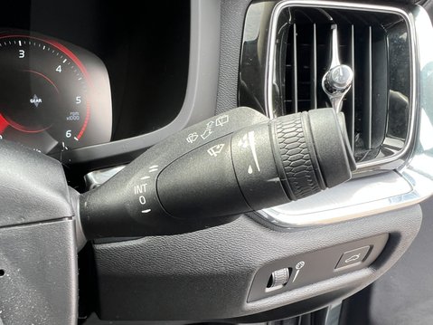 Volvo V60 2.0 D3 Momentum Estate 5dr Diesel Manual Euro 6 (s/s) (150 ps) 23