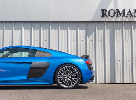 Audi R8 V10 Plus 30
