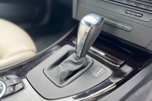 BMW 3 Series 330D M SPORT AUTO 27