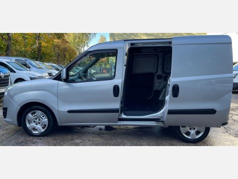 Vauxhall Combo 1.3 CDTi 2000 16v Sportive Panel Van 3dr Diesel Manual FWD L1 H1 (133 g/km, 18