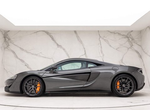 McLaren 570S V8 3