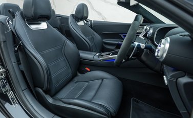 Mercedes-Benz SL Class SL63 AMG PERFORMANCE 17