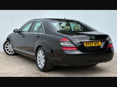 Mercedes-Benz S Class 3.0 S320 CDi Auto 4dr 32