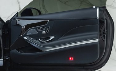 Mercedes-Benz S Class S63 Coupe 16