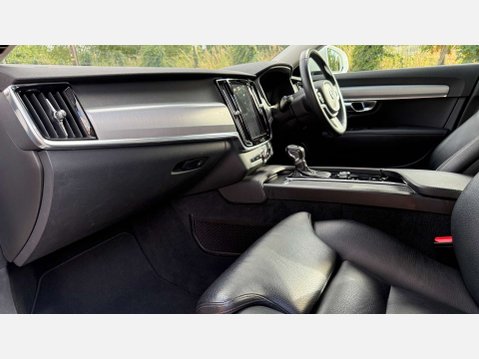 Volvo V90 2.0 V90 Momentum+ T4 Auto 5dr 10
