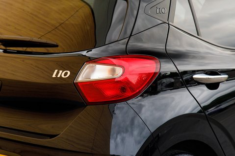 Hyundai i10 PREMIUM 9