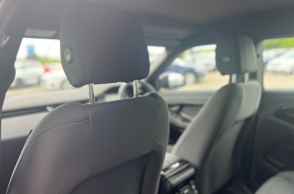 Land Rover Range Rover Evoque R-DYNAMIC 30