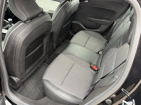 Renault Clio 1.0 TCe 100 S Edition 5dr 39