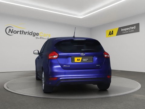 Ford Focus 1.0T EcoBoost ST-Line Euro 6 (s/s) 5dr 8