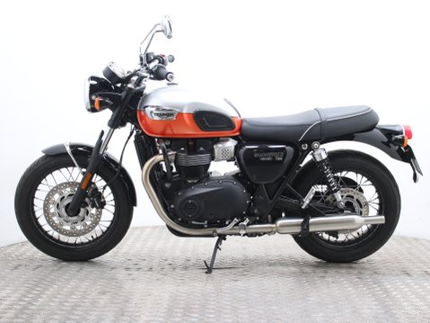 Triumph Bonneville T100 BONNEVILLE T100 8