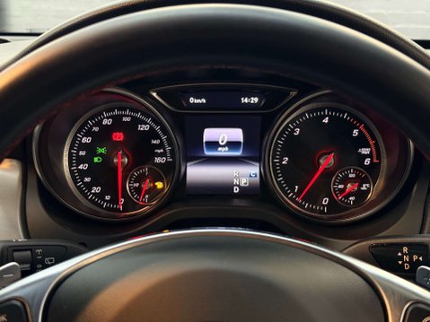 Mercedes-Benz GLA 2.1 GLA 220 AMG Line Premium D 4Matic Auto 4WD 5dr 29