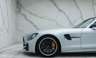 Mercedes-Benz AMG GT R 41