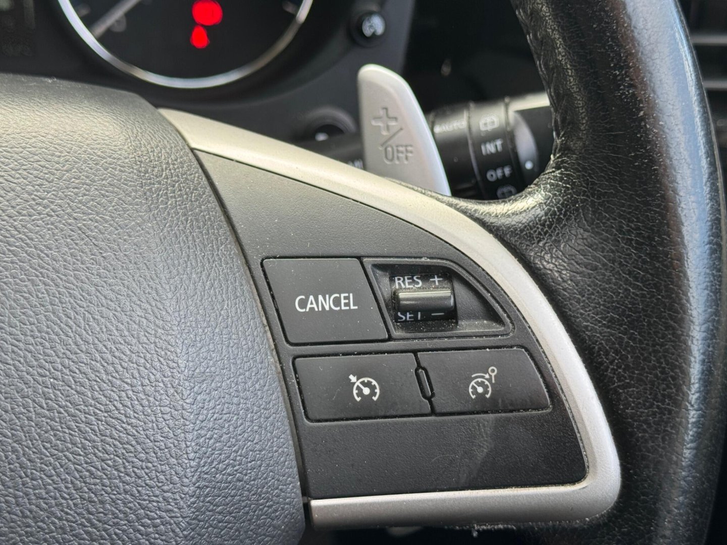 2015 Mitsubishi Outlander — image 12