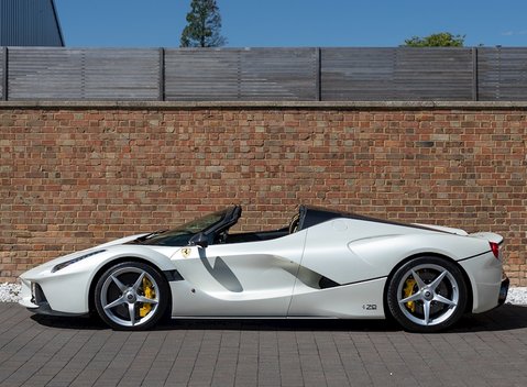Ferrari LaFerrari Aperta 2