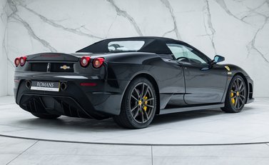 Ferrari 430 Scuderia SPIDER 16M 12