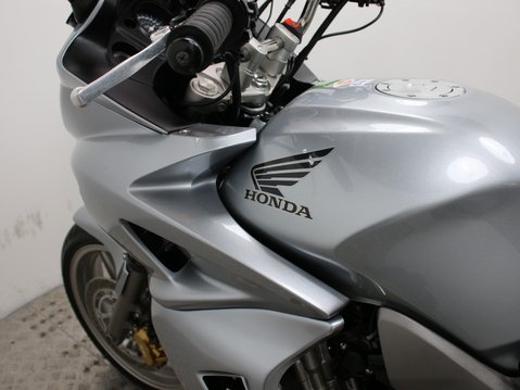 Honda CBF1000 CBF 1000 A-A 33