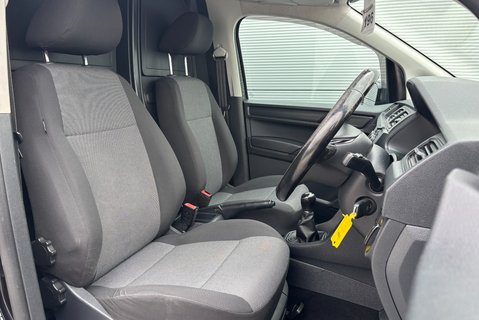 Volkswagen Caddy C20 Tdi Black Edition 5
