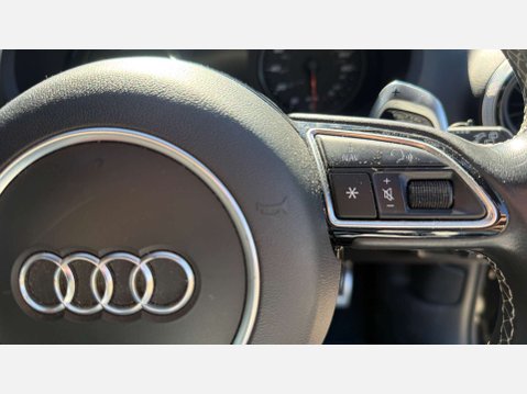 Audi RS3 2.5 RS 3 Sportback Nav Quattro Semi-Auto 4WD 5dr 21