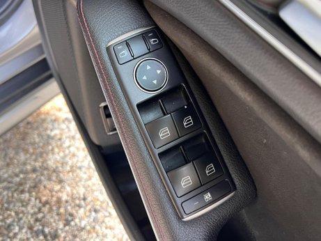 Mercedes-Benz GLA 2.1 GLA220d AMG Line 7G-DCT 4MATIC Euro 6 (s/s) 5dr 38