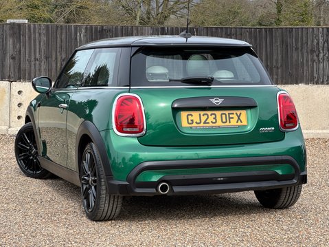 Mini Hatch COOPER EXCLUSIVE 2