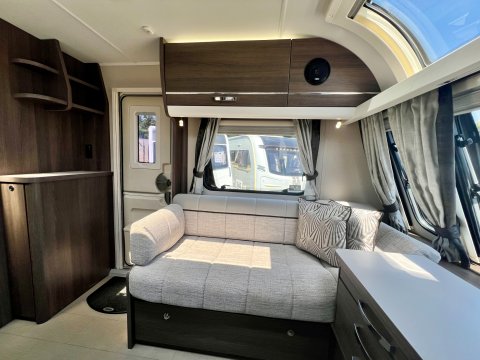 Elddis Affinity  550 12