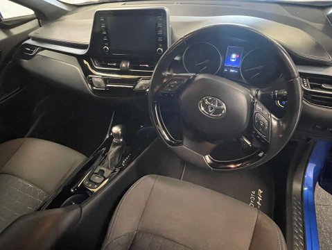Toyota C-HR 1.8 C-HR Design HEV CVT 5dr 16