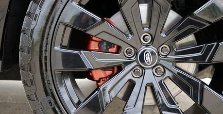 Land Rover Defender 110