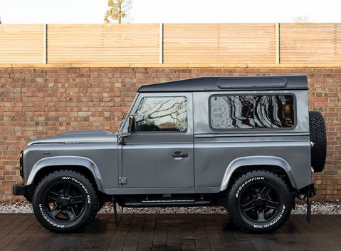 Land Rover Defender 90 XS URBAN TRUCK Carbon Edition 2