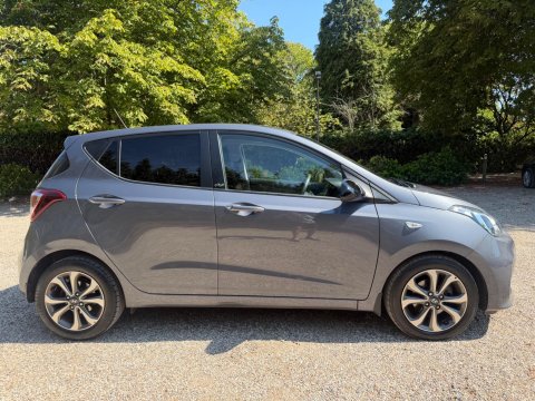 Hyundai i10 1.0 Play Euro 6 5dr 8