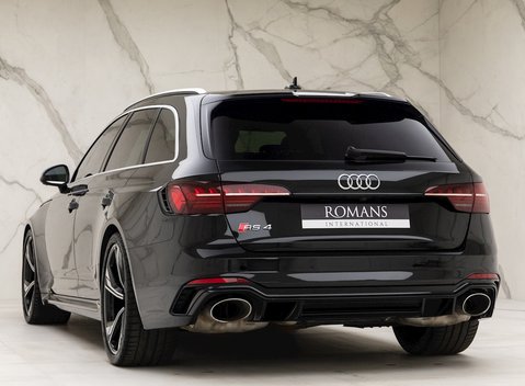 Audi RS4 Avant 24