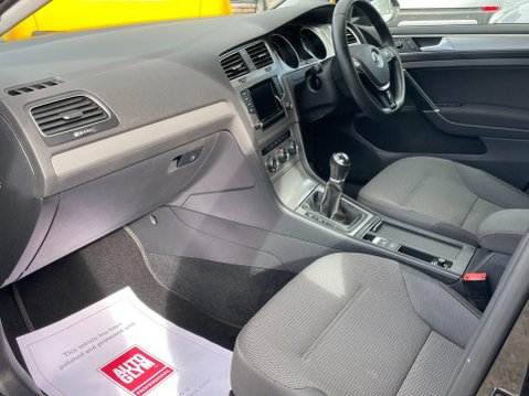 Volkswagen Golf 1.4 TSI BlueMotion Tech SE Euro 5 (s/s) 5dr 21