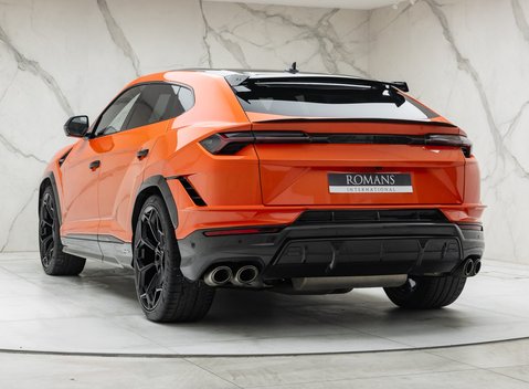 Lamborghini Urus PERFORMANTE 10