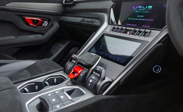 Lamborghini Urus PERFORMANTE 29